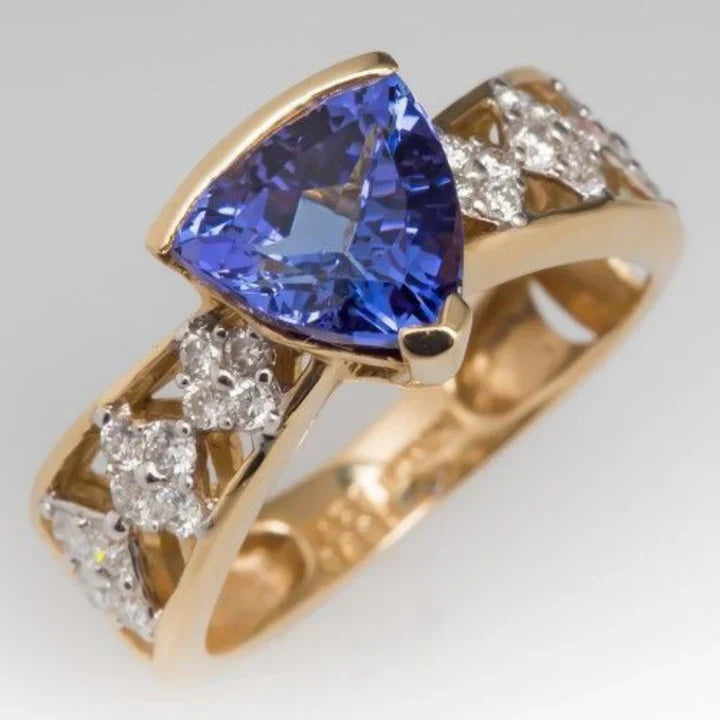 Anillo Diamante Azul en Oro Vintage