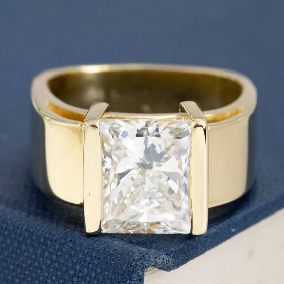 Anillo Cristalino Cúbico Vintage Dorado